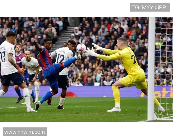 切尔西女足与热刺女足激战正酣谁能在英超赛场上笑到最后