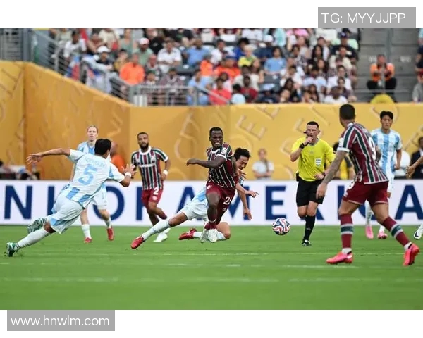 弗鲁米与格雷的精彩对决揭示足球战术的博弈与激情