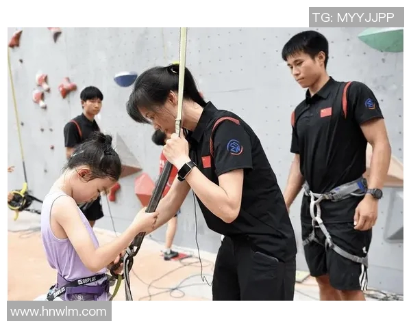 广州攀岩队与成都攀岩队赛后复盘分析团队配合与战术执行的关键因素MBA