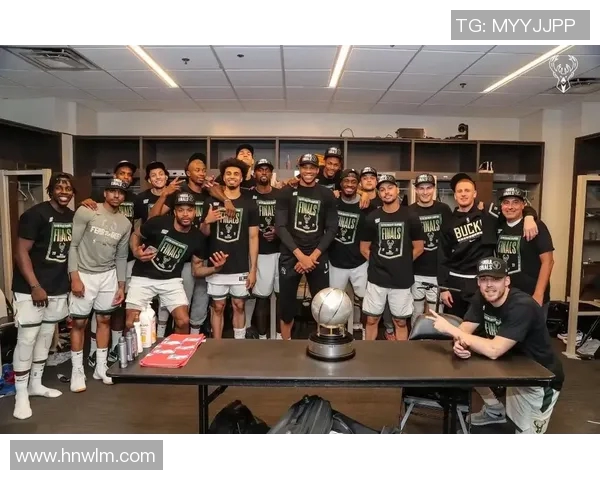 雄鹿与猛龙激战四月二十三NBA季后赛精彩对决引发球迷热议